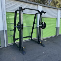 Commercial Smith Machine – Heavy-Duty, Smooth Motion, Excellent Condition