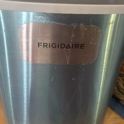 Frigidaire Ice Maker