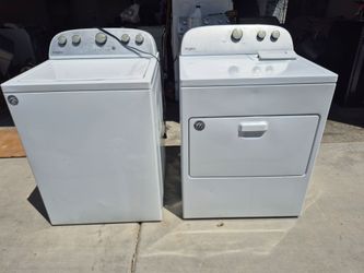 Whirlpool Heavy duty washer and gas dryer set