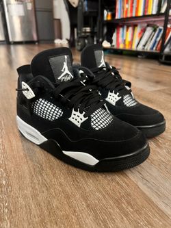 Nike Air Jordan White Thunder Retro 4 Size 9 men