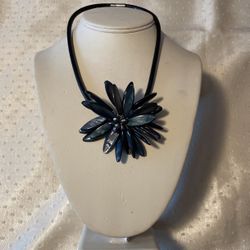 Pearl  Necklace With Leather Strap 