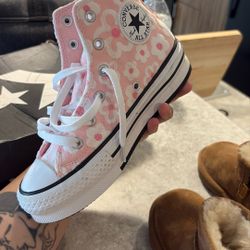 Girl Converse 