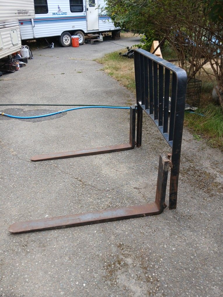 Cascade Forklift Forks W/backrest