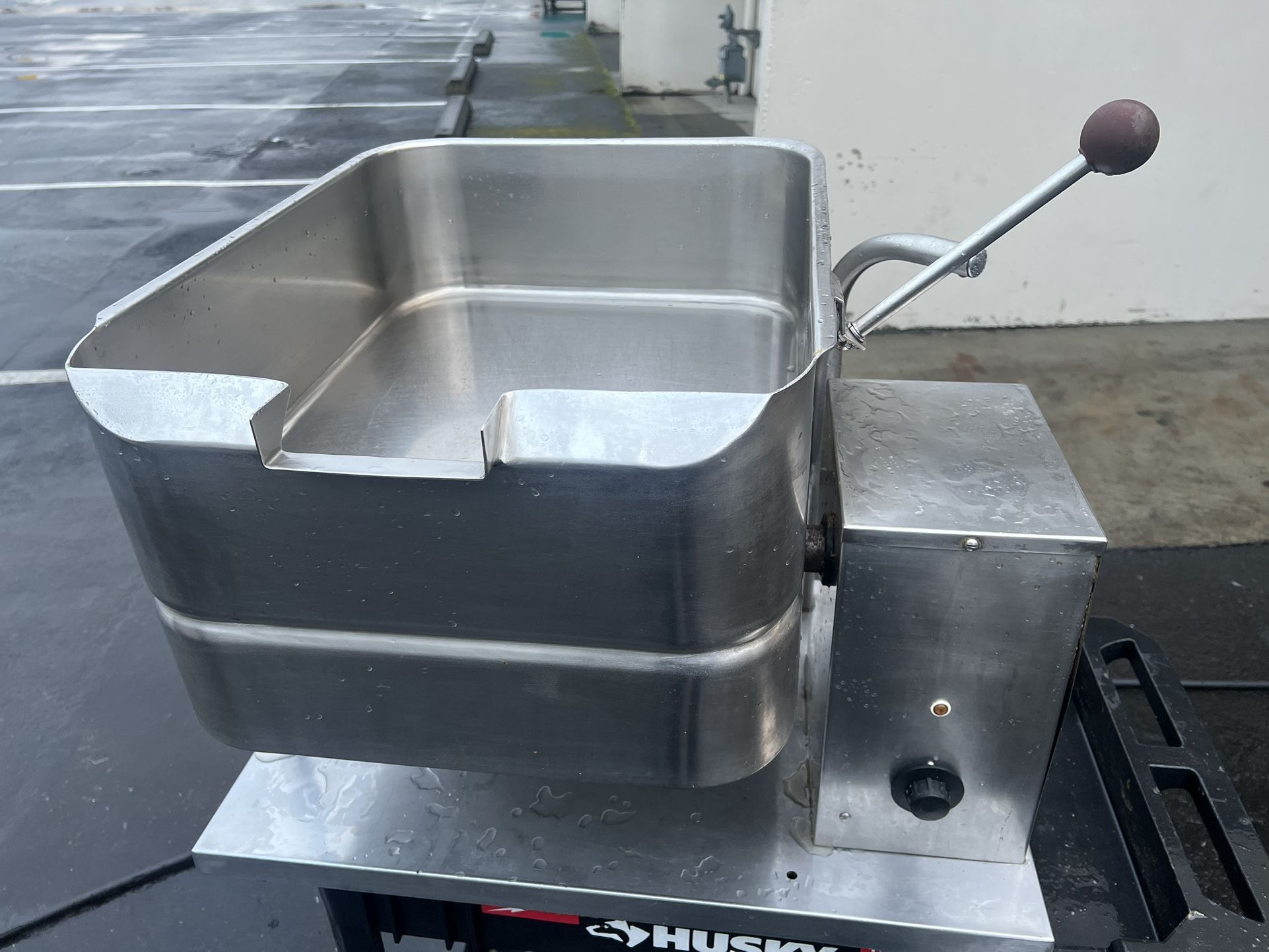 Groen TD/FPC 10 gal. Countertop Tilt Skillet - Polished Pan, Measurement Marks, 208v/3ph