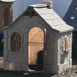 Step 2 Cottage Playhouse