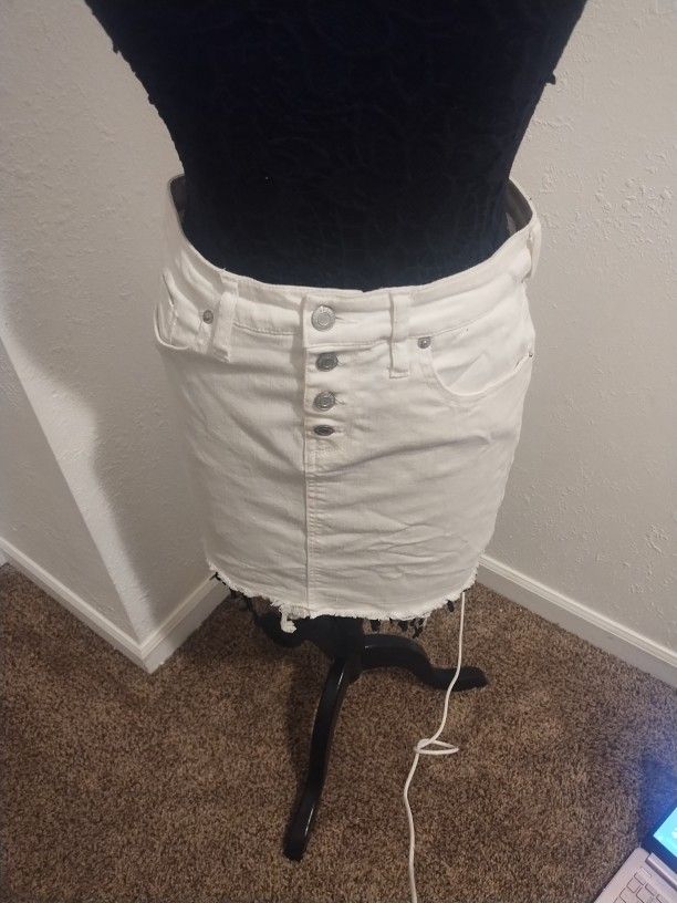 Mossivo White Size 6 Skirt Casual