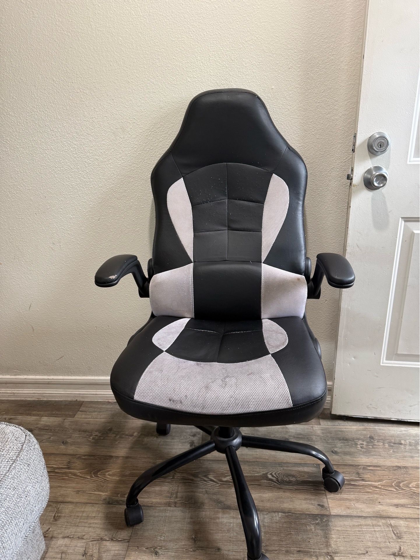 Gaming chair