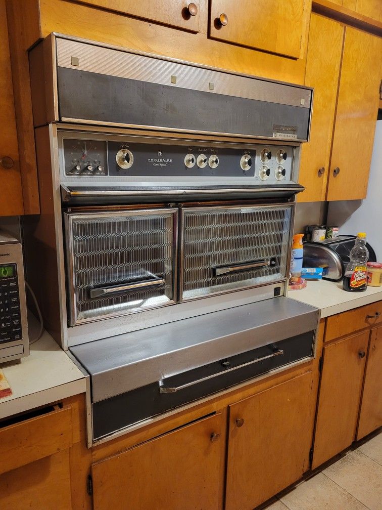 Vintage Frigidaire Flair