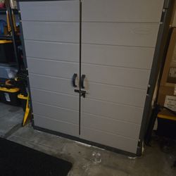 Suncast 6' x 4' Vertical Shed Outdoor