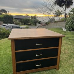 Solid Wood Table With Drawers 
