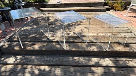 Acrylic table set
