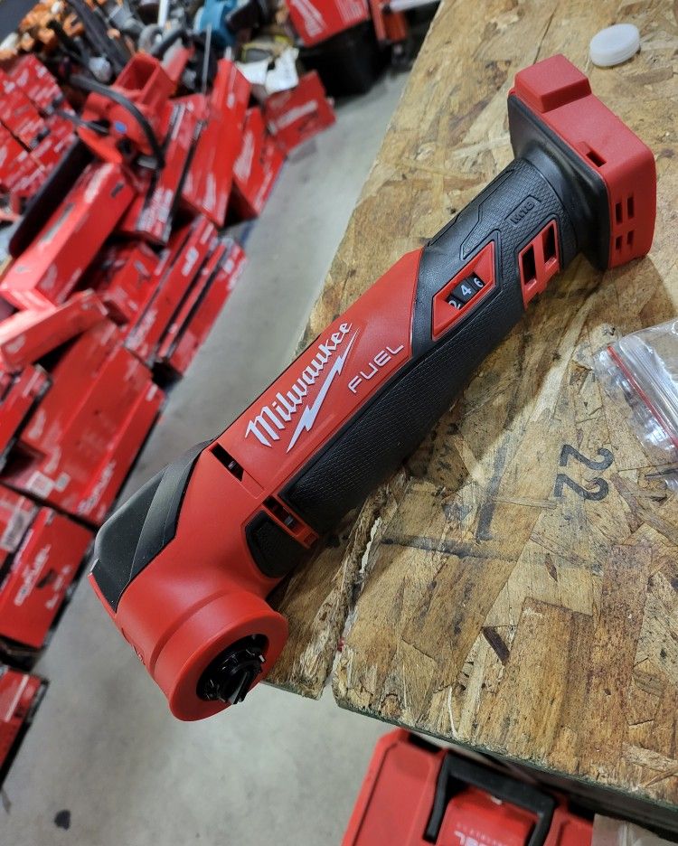 MILWAUKEE M18 CORDLESS MULTI TOOL FUEL BRUSHLESS