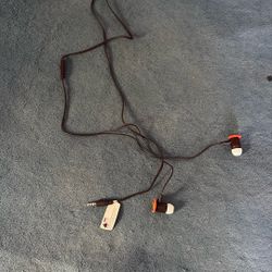 Reese’s Earbuds 