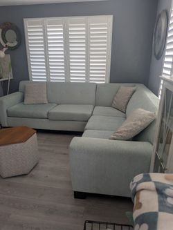 Light blue beautiful sectional in good condition - $300 (novato)