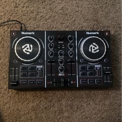 NUMARK PARTY MIX (DJ CONTROLLER)