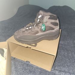 ADIDAS YEEZY DESERT BOOT / YZY DSRT BT (OIL)