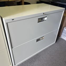 2 Drawer Hon Lateral File, Filing Cabinet. Locking W Key
