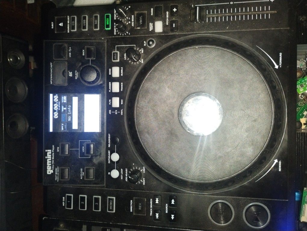 Gemini CDJ 700