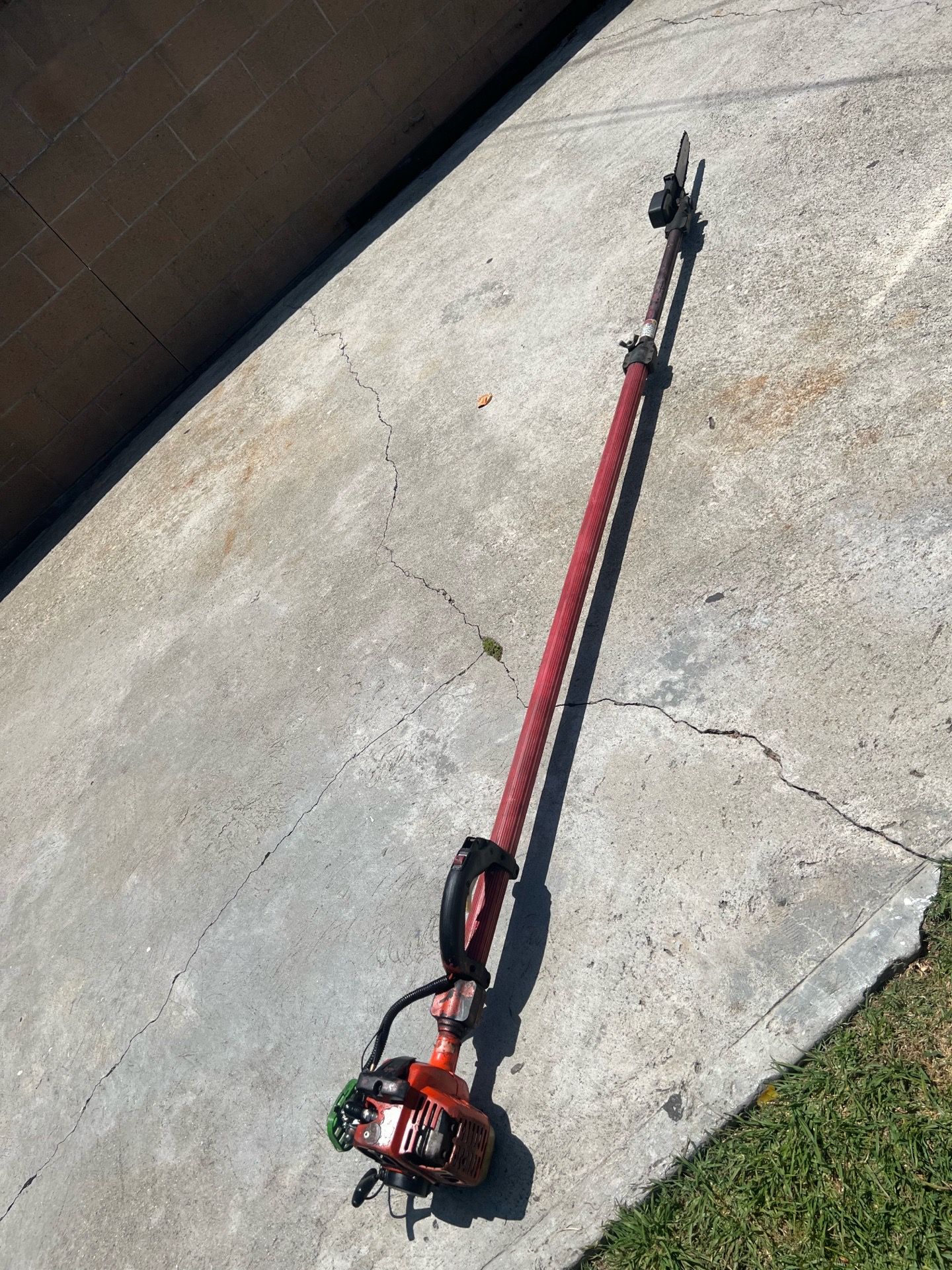 Chainsaw pole