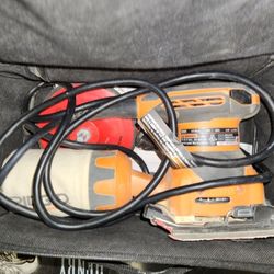 Ridgid 4" Square Sander &  Extra Sanding Pads