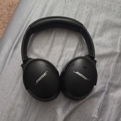 BOSE QC 35 NOISE CANCELING BLUETOOTH HEADPHONES