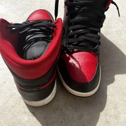 Air Jordan 1s high Top