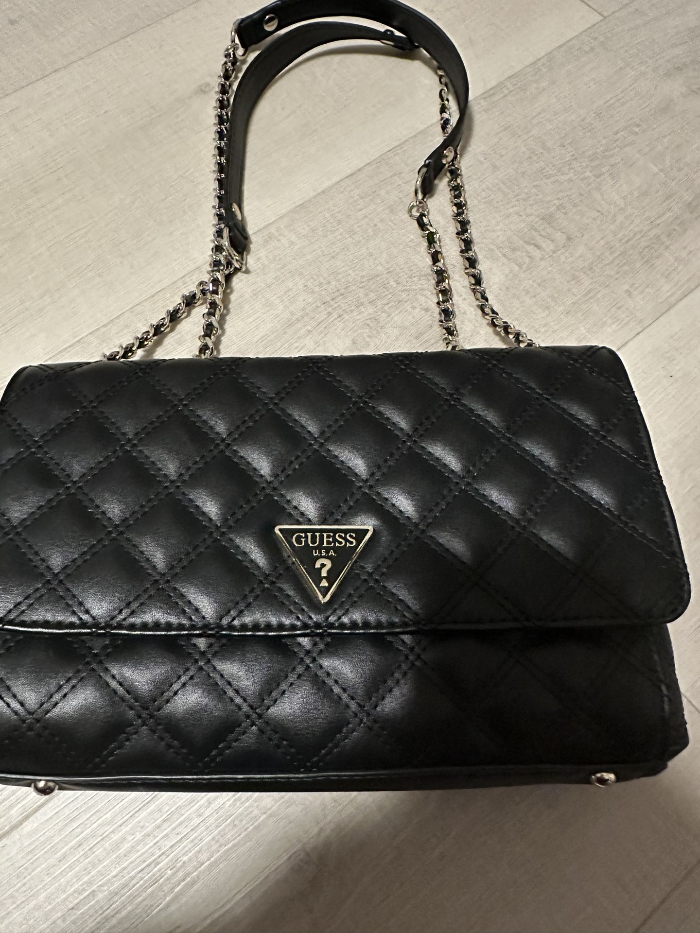 New GUESS Cessily Convertible BlackQuilted Cross-Body Without Tags