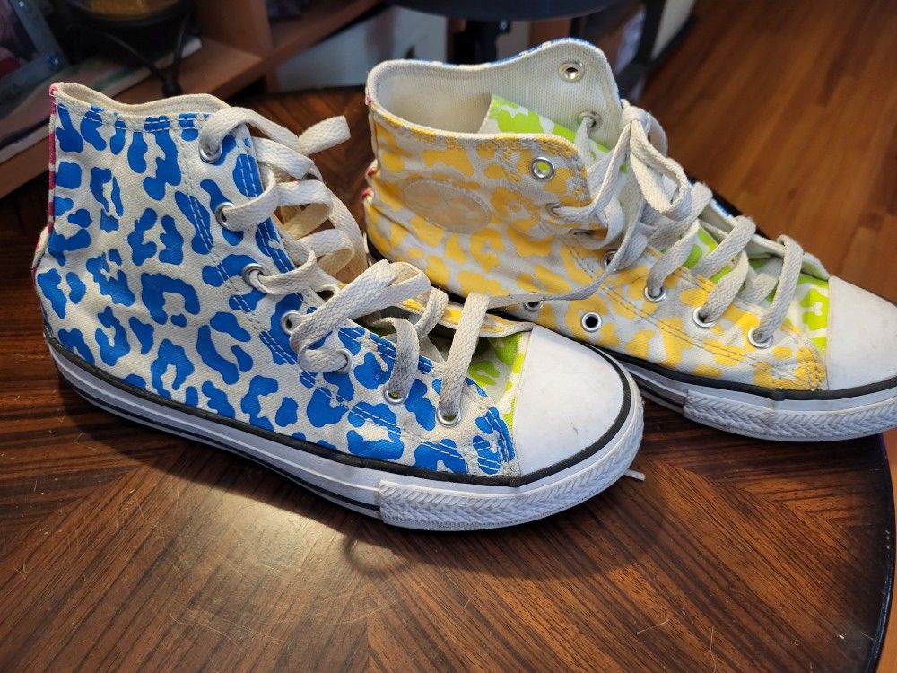 Converse Youth Hightops Size 4