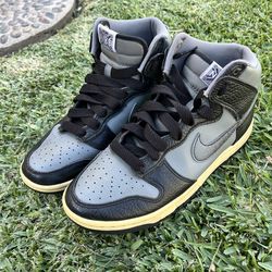 Nike dunks  grey and black