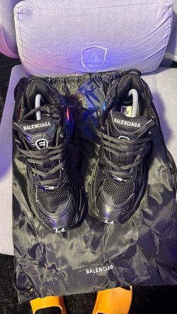 Balenciaga runners led lights