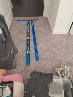 4ft Level And Sheetrock T