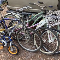 Several Good Bikes And Parts. Can Easily Be Cleaned  Up  And Rideable.  2large Bikes, One Small, One Medium.