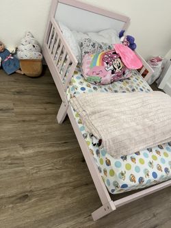 Toddler  Bed Frame With Mattress 
