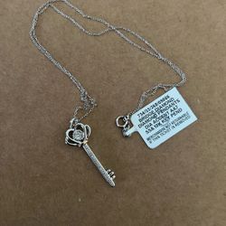 Key pendant necklace 