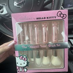 Hello Kitty Makeup Brushes!