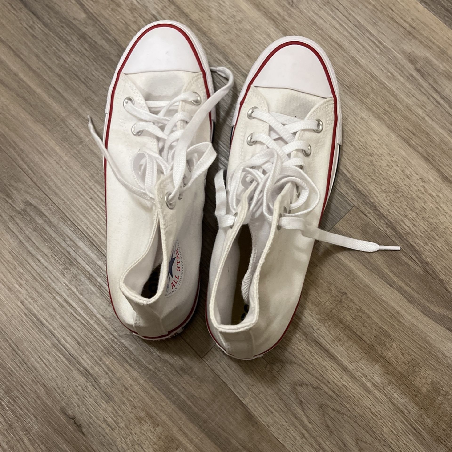 White Converse: Men’s 6 Wo’s 8