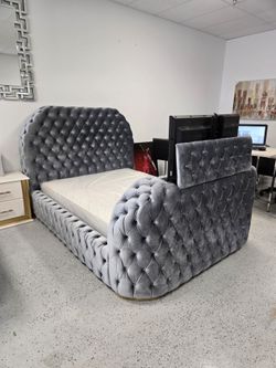 SHOWROOM DISPLAY VELVET PLATFORM BED WITH TV HOLDER AND SPEAKER