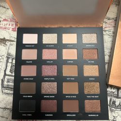 Iconin Eyeshadow Palette 