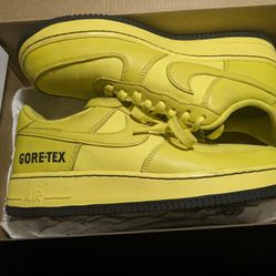 New NIKE AIR FORCE ONE " DYNAMIC YELLOW" LOW 8'1/2"