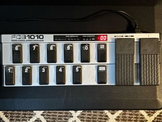 Behringer FCB1010 MIDI Foot Controller