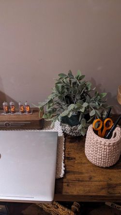 Artisan hook co Desk pen holder