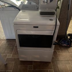 Maytag Washer/ Dryer