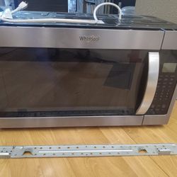 Whirlpool Microwave 29 3/4W, 17 1/8H