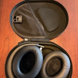 Bose QC Noise Cancellation Headphones Gen 1 