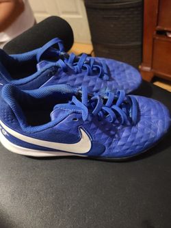Nike Tiempo Indoor Soccer Shoes Youth Size 1.5