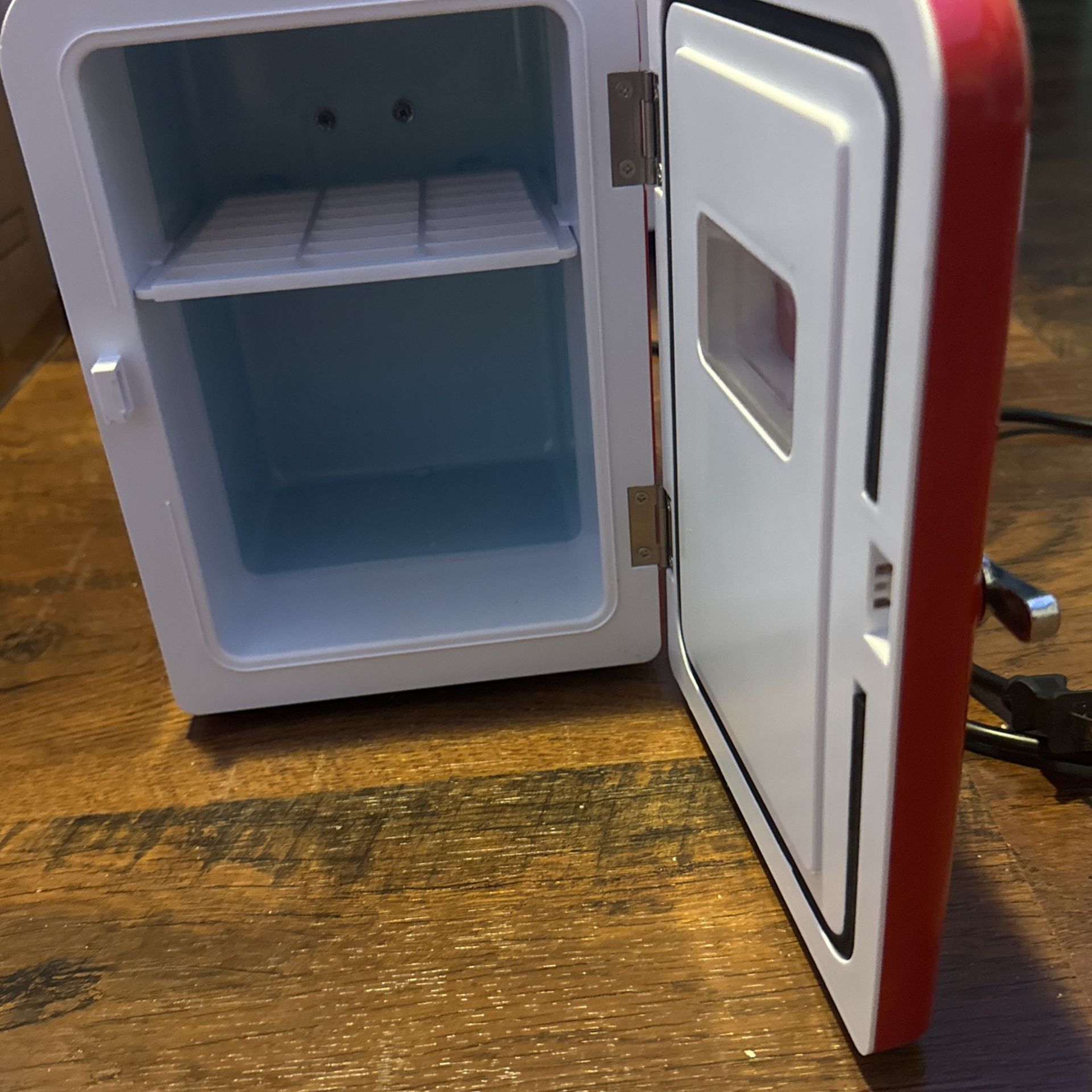 Mini Frigidaire