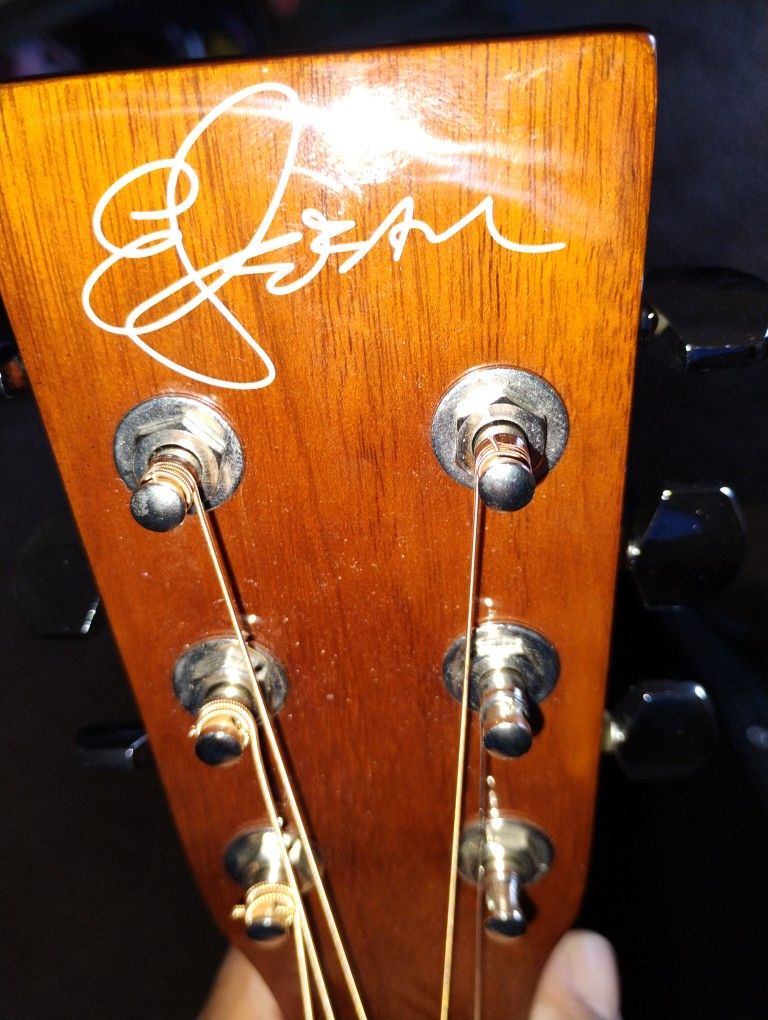 Guitar 