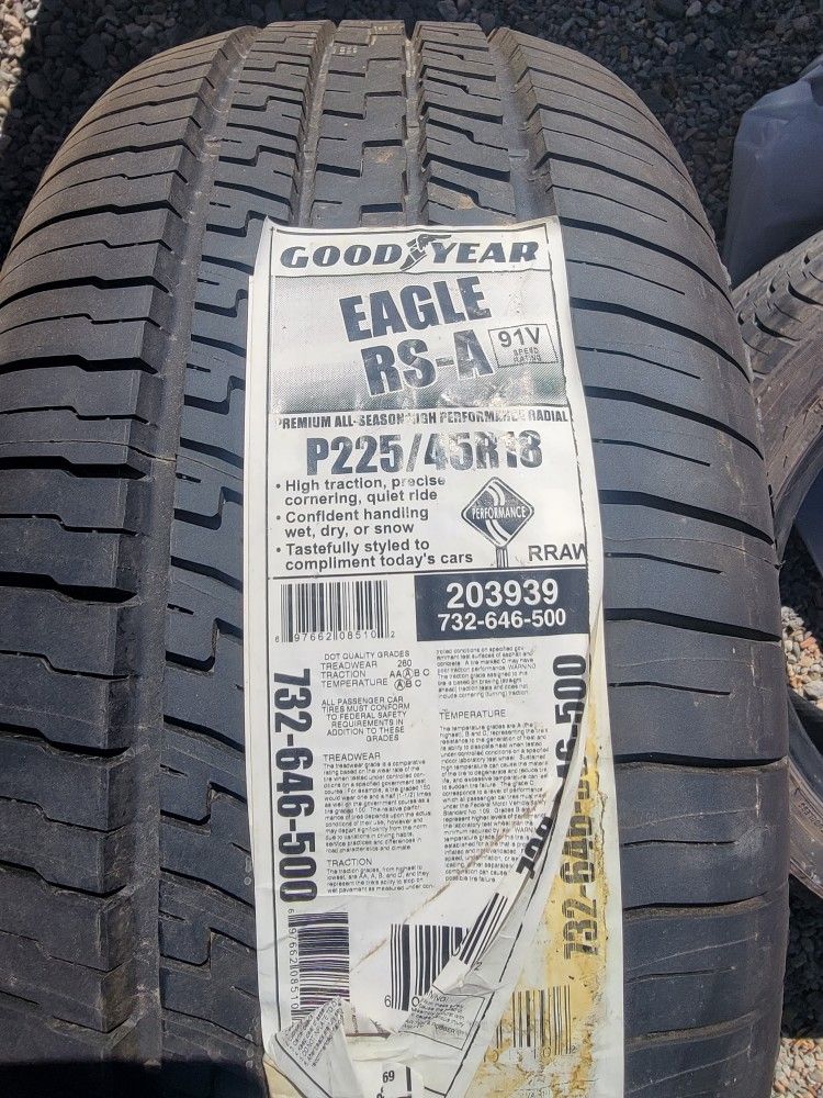 18" Good Year Eagle 225/45/r18