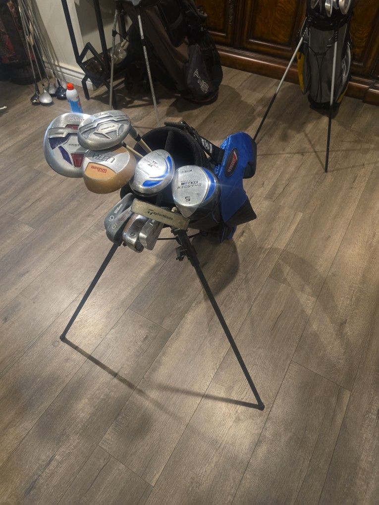 112 CLUBS SET WITH STANDBAG (JUNIOR FLEX)