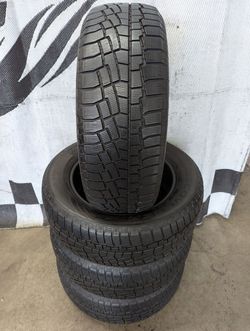 235/60r18 Cooper Discoverer True North studless winter snow tires